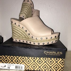 Charles platform wedge